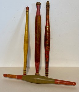 Rouleau à pâtisserie en bois peint vintage indien - Product Image 4