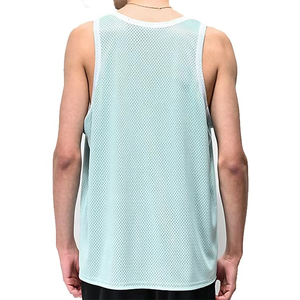 เสื้อกล้ามออกกำลังกายผู้ชายสั่งทำพิเศษ ระบายอากาศได้ดี เป็นมิตรกับสิ่งแวดล้อม ผลิตจากโพลีเอสเตอร์ แห้งเร็ว เหมาะสำหรับใส่ในยิม พร้อมสไตล์ลำลองทันสมัย - Product Image 2