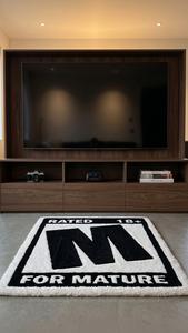 Tapis d'appoint en laine tuftée à la main de qualité supérieure, motif M, doux et moelleux, inspiré des jeux vidéo, pour la décoration intérieure moderne - Product Image 4