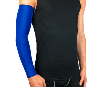 Mangas de compresión deportivas refrescantes con protección solar para baloncesto, correr, ciclismo, golf y deportes al aire libre - Product Image 4