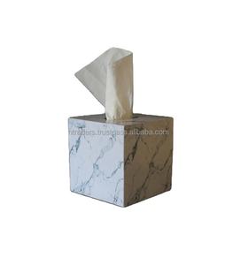 Ensemble de salle de bain en résine époxy fait main avec boîte à mouchoirs Finition en marbre brillant Ensemble élégant de 4 pièces pour salle de bain moderne - Product Image 3