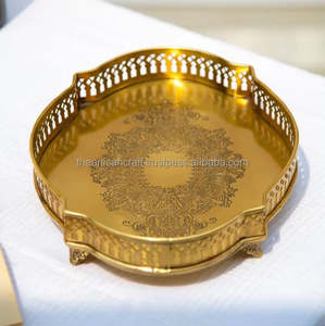 Bandeja de Servicio Curva de Latón Dorado, Bandeja Decorativa, Bandeja para Mesa de Centro - por Artisan Craft - Product Image 1