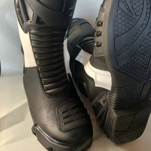 Botas de Motocross de Cuero Impermeables, Transpirables y Resistentes al Viento para Hombre y Mujer, para Motociclismo Todoterreno - Product Image 1