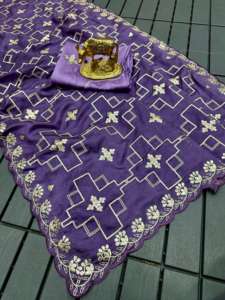 Sari en soie HO Pure Premium avec bordure richement ornée de Gota, sans plis et séchage rapide, idéal pour les occasions festives - Product Image 4