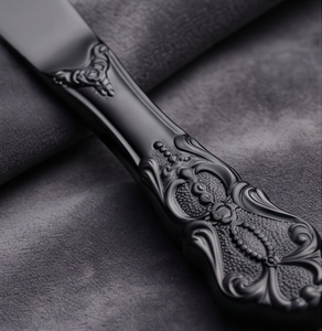 Ensemble de couverts de style royal noir, design luxueux, acier inoxydable, finition mate élégante, pour la maison, l'hôtel et les réceptions. - Product Image 2