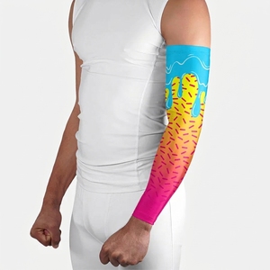 Manguitos deportivos de poliéster con estampado digital completo UPF50+ para hombre, protección solar para ciclismo, running y fitness al aire libre - Product Image 1