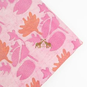 Tissu en coton 100% artisanal, imprimé à la main avec des motifs floraux ethniques traditionnels, fabriqué à Jaipur, respectueux de l'environnement, respirant - Product Image 4