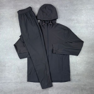 Conjunto Deportivo Personalizado Unisex de Invierno, Chaqueta con Capucha de Nailon Ligero con Estampado Digital, Pantalones con Cierre Completo, para Deportes y Viajes - Product Image 4