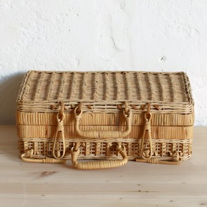 Caja decorativa tipo mini maleta para exhibir regalos, precio bajo, venta al por mayor, maletas de ratán ecológicas - Product Image 1