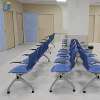 Chaise d'attente moderne IOUJIA LM66-3AAP 3 places avec cadre en acier, accoudoirs fixes et base en aluminium pour hôtel et école