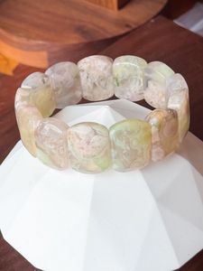 Pulsera de Resina de Lujo Hecha a Mano con Efectos de Color Atractivos, Accesorio de Moda Elegante para Colecciones de Boutique - Product Image 3