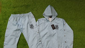 ชุดวอร์มสองชิ้นสำหรับผู้ชายชุดกันลมซิปผ้าไนลอนผ้าซาตินมีโลโก้ออกแบบได้ตามต้องการสำหรับฤดูร้อน - Product Image 4