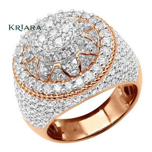 Bague de cocktail unisexe en argent 925 plaqué moissanite, forme couronne, sertissage pavé, bague de mariage de luxe - Product Image 1