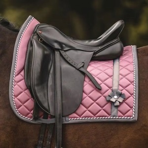 Almohadillas para Silla de Montar de Doma Clásica de Alta Venta, Colores Sólidos, Relleno de Lana y Algodón, Mejor Precio y Calidad - Product Image 1