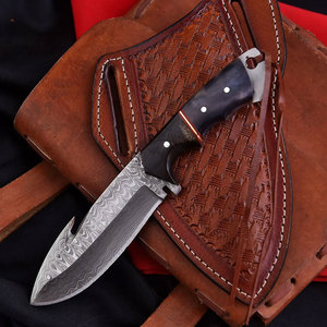 Nouvelle édition personnalisée, couteau de chasse et de dépecage à lame fixe pleine longueur en acier Damas, fait main, avec crochet à viande, ambidextre, manche en corne - Product Image 1