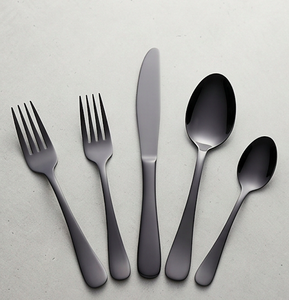 Ensemble de couverts minimalistes noir mat, résistant au lave-vaisselle, pour mariage et utilisation sur table - Product Image 1