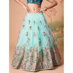 Atractivo Lehenga Choli Azul Bordado en Tela de Red para Tallas Grandes, Ideal para Compromisos - Product Image 5