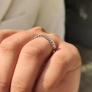 Bague de mariage en diamant de laboratoire taille ovale, bague CVD rose en or massif, bague de fiançailles empilable, cadeau d'anniversaire pour elle - Product Image 4