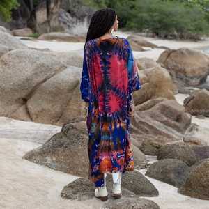 Robe de soirée moderne chaude détendue col en V profond faite à la main Tie Dye Trendy Summer Resort Wear Robe de soirée Boho Beach Kaftan Kimono Robe - Product Image 4