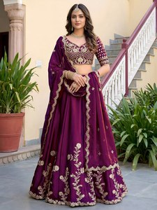 Lehenga Choli de Satén de Seda Morado con Bordado Dorado, Estilo Línea A, Largo hasta el Suelo, Traje Tradicional Indio para Bodas, para Mujer - Product Image 4