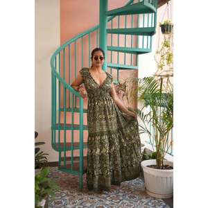 Robe longue d'été attrayante pour femme, nouvelle collection, imprimé, 100% coton, col en V profond, manches courtes, taille tissée, coupe ample - Product Image 2