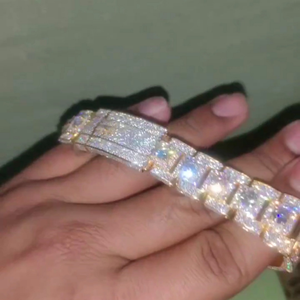 Meilleure vente Montre Moissanite glacée montre à diamant incolore pour hommes meilleure qualité prix de gros - Product Image 4