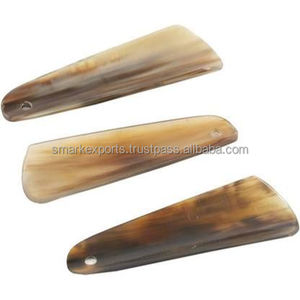 Calzador de Cuerno de Búfalo Tallado a Mano, Elegante, Ecológico, Compacto, Ligero y Pulido, Ayuda para Calzarse en Viajes - Product Image 1