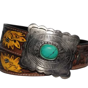 Cinturón de cuero estilo western de diseño vintage, hecho a mano por Divine International India. - Product Image 1
