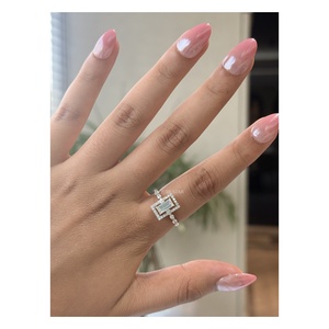 Anillo de compromiso premium para mujer, con diamante de laboratorio de corte baguette de 1.30 ct certificado por IGI, doble halo, estilo vintage, en oro de 14 quilates - Product Image 1