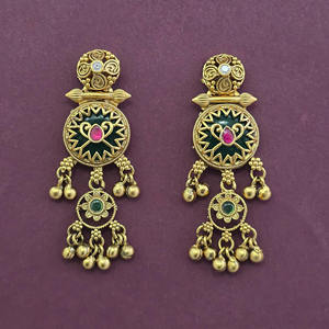 Mayoristas de Joyería Artesanal en India, Pendientes de Estilo Antiguo con Baño de Oro Mate 231707 - Product Image 3