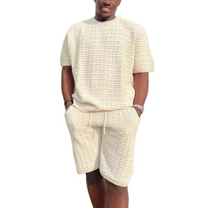 Vente en gros de t-shirts et shorts pour hommes à manches courtes, ensemble 2 pièces - Product Image 1