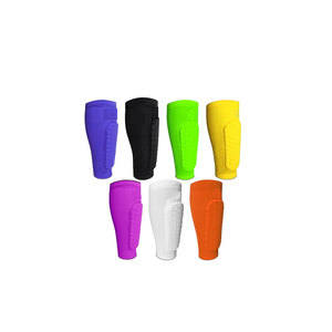 Espinilleras de fútbol para hombres, mujeres y niños, protectores de fútbol transpirables y ligeros - Product Image 3