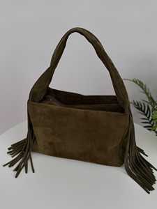 กระเป๋าสะพายข้างทรงถังแบบมีพู่หนังกลับสไตล์วินเทจโบโฮ - Product Image 3