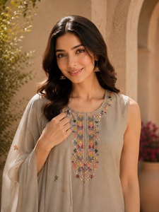 Conjunto de Kurta Tradicional Bordada para Mujer, Corte Holgado, Vestido Étnico Informal, Estilo Indio-Pakistaní - Product Image 3