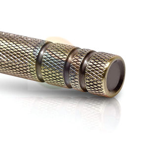 Maquinilla de Afeitar de Seguridad Profesional de Alta Calidad con Doble Hoja de Acero Inoxidable y Mango Largo para Hombres - Product Image 5