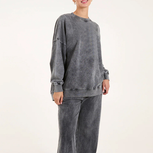 Latest Fashion Acid Wash Casual Women's Winter Long Sleeve Sweatshirt with Front Logo <b>Light</b> Weight Wholesale Price Sweatshirt - Product Image 3