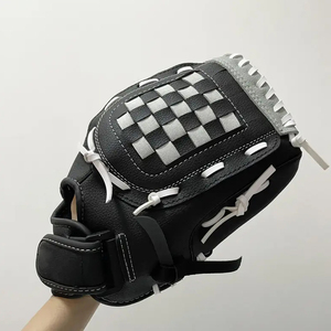 ถุงมือเบสบอลสีดำ PU สำหรับมือขวา สำหรับผู้ใหญ่ คุณภาพพรีเมียม วัสดุสัมผัสนุ่ม ปรับแต่งได้เต็มที่ - Product Image 1