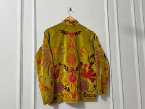 Chaqueta Bomber de Terciopelo Bordada con Diseño Suzani, Tejida y Transpirable, Estilo Bohemio de Invierno, Inspirada en el Estilo Urbano Uzbeko - Product Image 2