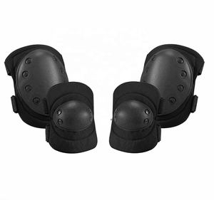 Lot <span class=keywords><strong>de</strong></span> 4 genouillères et coudières tactiques <span class=keywords><strong>de</strong></span> protection Genouillères et coudières noires Bretelles réglables Genouillères en gel - Product Image 1