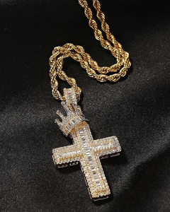 Pendentif Croix Couronne Royale Personnalisé en Argent 925, Pendentif Hip-Hop, Pendentif Moissanite VVS, Bijoux Chrétiens, Pendentif de Foi Religieuse - Product Image 1