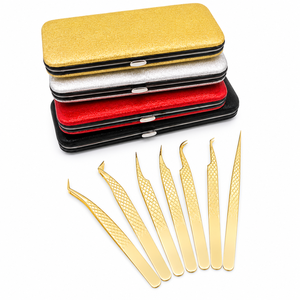Juego de Pinzas Profesionales de Acero Inoxidable Dorado para Extensión de Pestañas, Kit de Herramientas de Precisión para Volumen e Isolación de Pestañas con Estuche de Cuero PU - Product Image 3