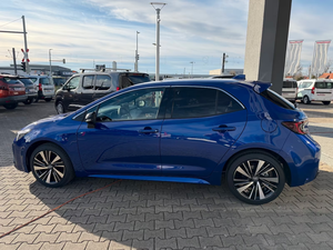 Toyota Corolla 2.0 Hybride Teamplayer 5 Portes, Pack Technik, Berline Hybride Économe en Carburant - Product Image 6