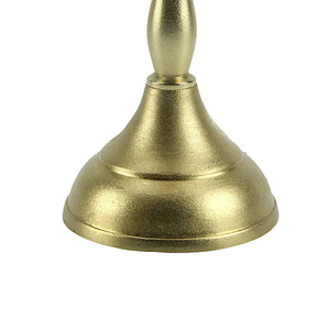 Candelabro de la mejor calidad para decoración del hogar, portavelas con acabado dorado, de aluminio fundido, hecho a mano y personalizado. - Product Image 5