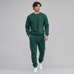 Ensemble de survêtement pour homme personnalisé, coupe classique, couleur unie minimaliste, sweat-shirt et pantalon pour une tenue active au quotidien - Product Image 4