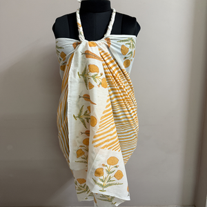 Écharpe carrée en coton naturel faite à la main - Tissu durable et doux - Design floral personnalisable - Toutes saisons - Product Image 3