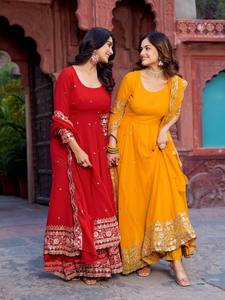 Ensemble de tenue Anarkali traditionnel pour femmes en faux georgette, longueur au sol, rouge et jaune, brodé, coupe ample, séchage rapide, toutes saisons, mariage - Product Image 6