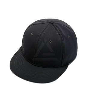 Casquette snapback tendance pour hommes et femmes, design moderne et réglable, parfaite pour le streetwear, les voyages et le quotidien. - Product Image 3