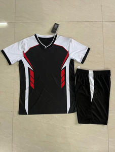 Uniforme de football en polyester pour adultes, vêtements de sport, séchage rapide, antibactérien, sublimation de haute qualité, uniforme de football uni - Product Image 3