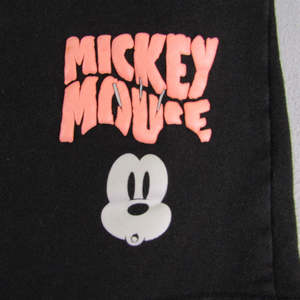 Shorts de jogging décontractés en coton pour homme, qualité fiable, tendance, avec impression en relief, vente en gros - Product Image 3