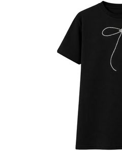 Camiseta de Algodón Negra Personalizada para Mujer con Diseño Minimalista de Lazo con Pedrería, Manga Corta, Cuello Redondo, Top Casual de Moda para Mujer, OEM Personalizado - Product Image 3